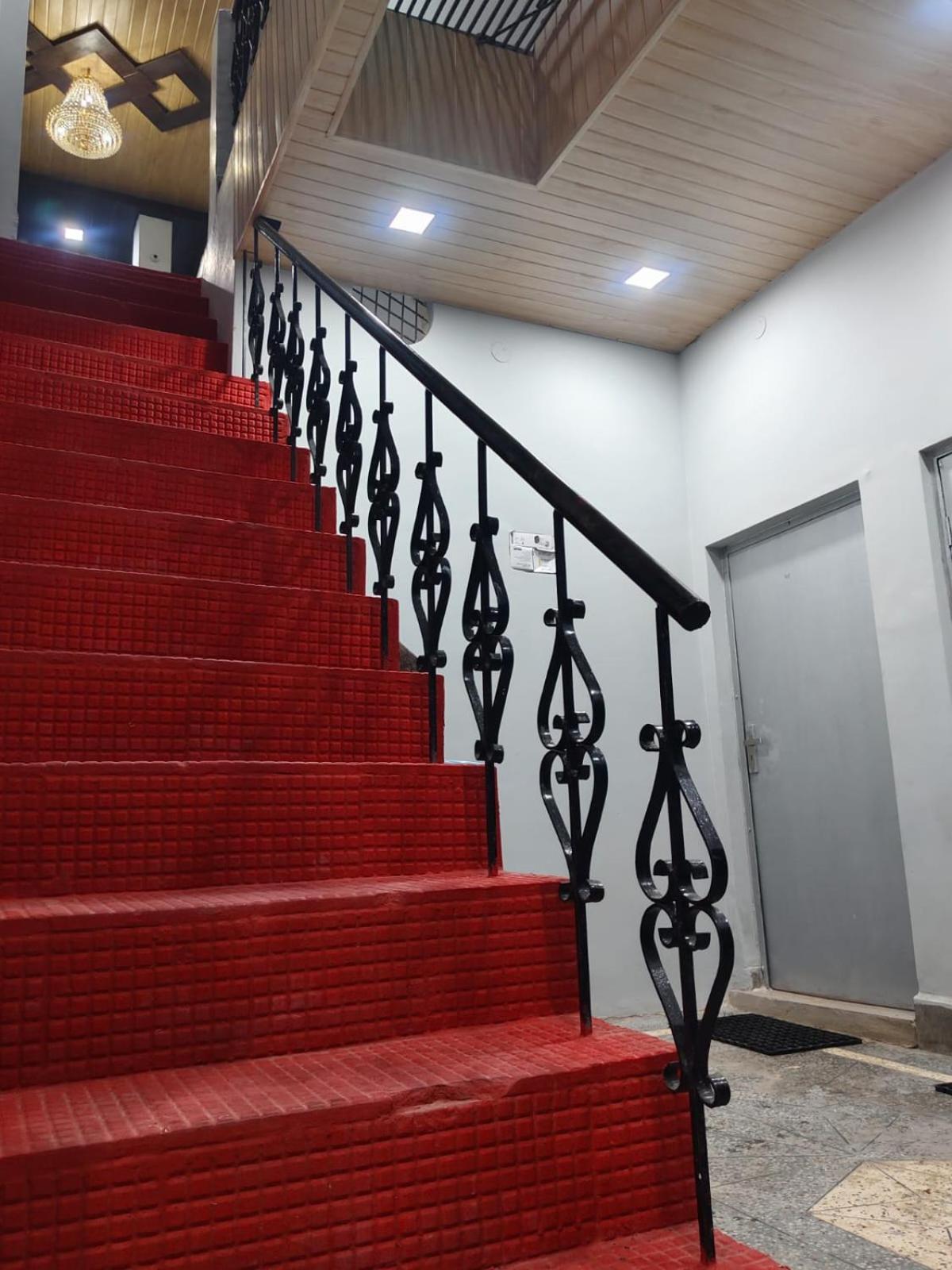 Hotel Crystal Dreams Mathura Exterior foto